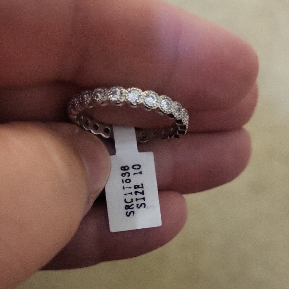 Elegant Silver Ring